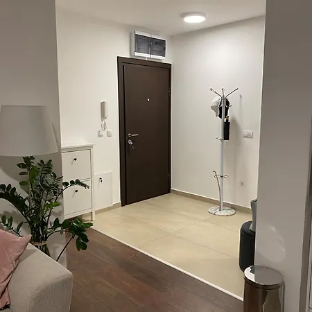 Ladydi Διαμέρισμα *